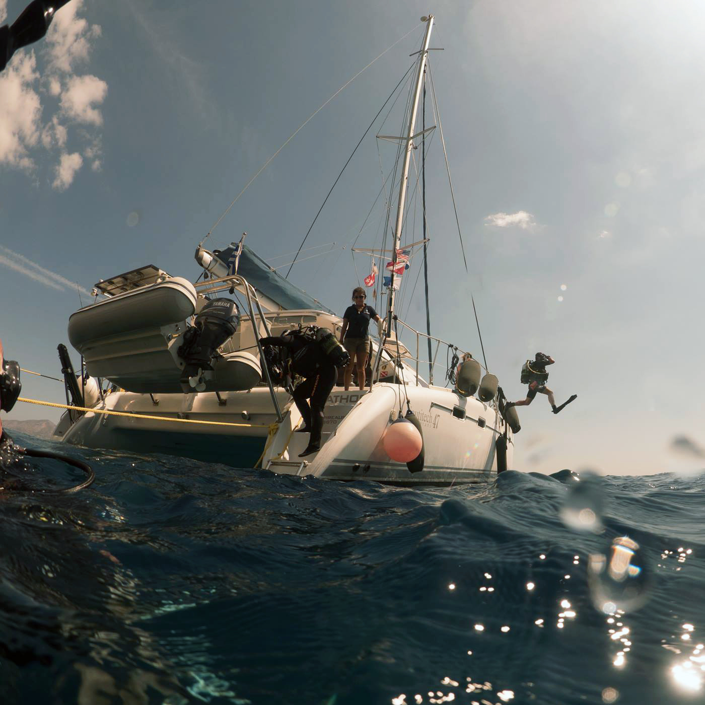 athos liveaboard  giant strike squared